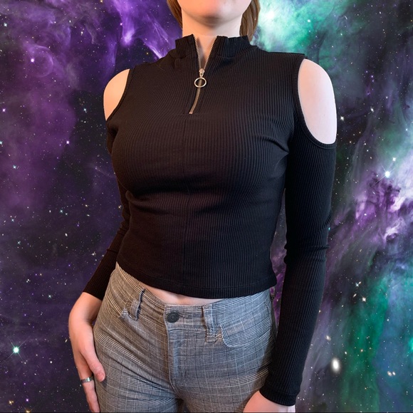 Open shoulder, long sleeve, zip up shirt - Picture 2 of 5